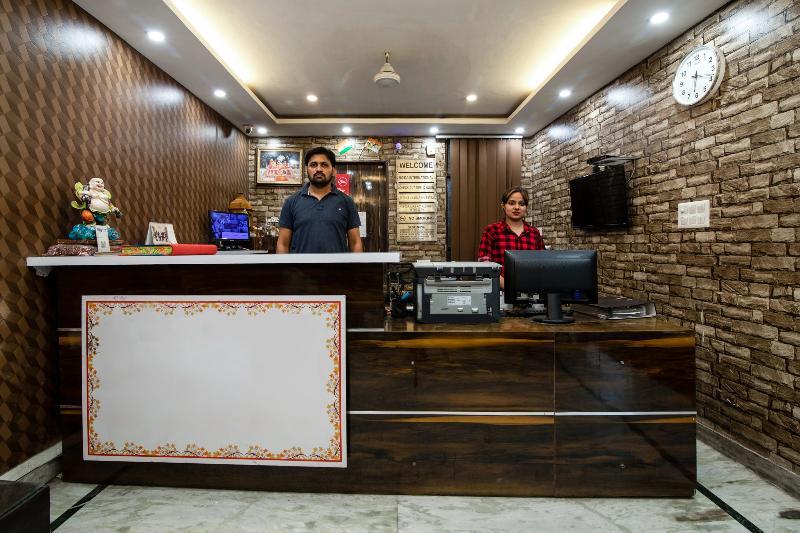 Hotel International - Couple Friendly In Sector 11 3*