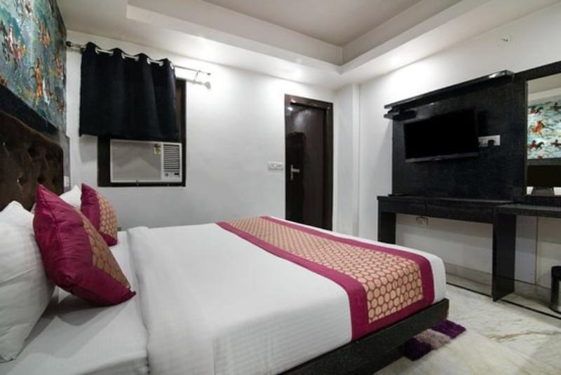Hotel International - Couple Friendly In Sector 11