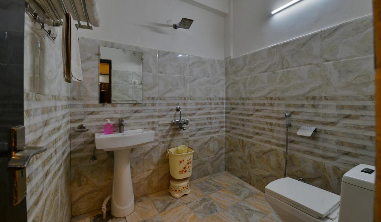 International - Couple Friendly In Sector 11 Hotel 3*
