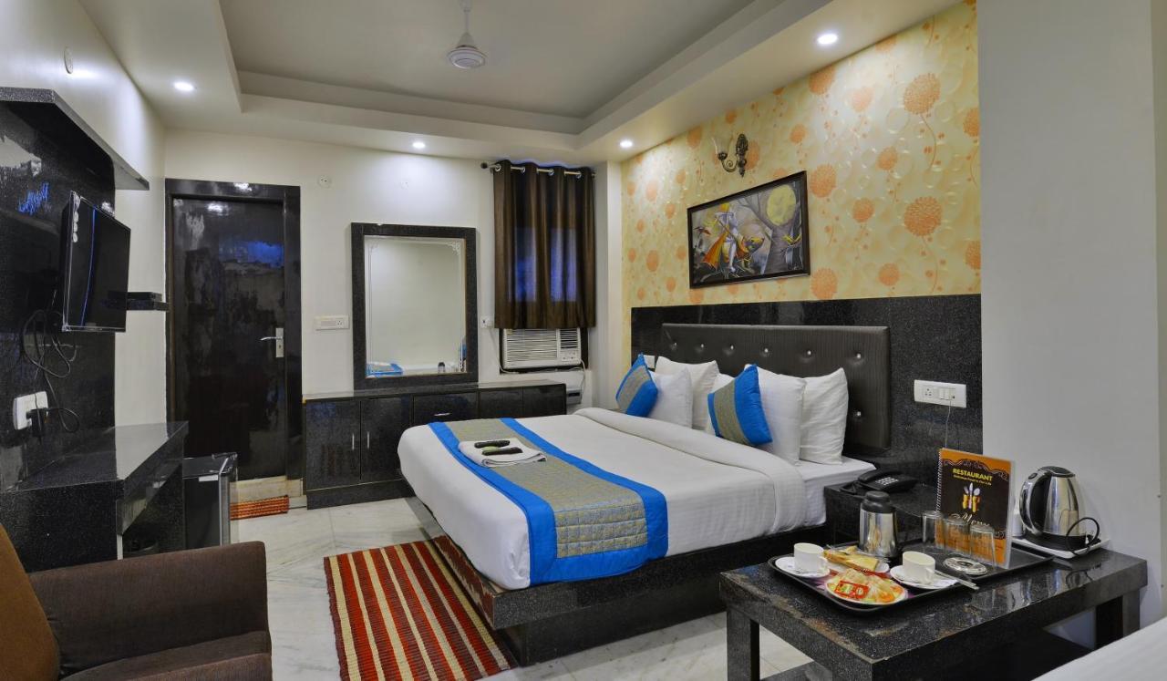 International - Couple Friendly In Sector 11 3* Noida