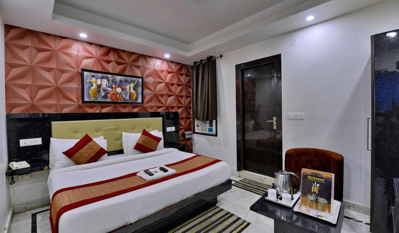 International - Couple Friendly In Sector 11 3* Noida