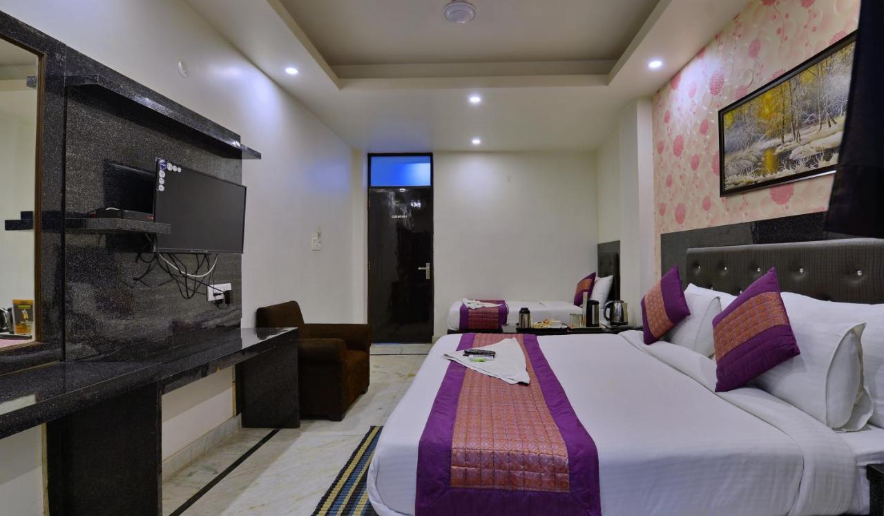 Hotel International - Couple Friendly In Sector 11