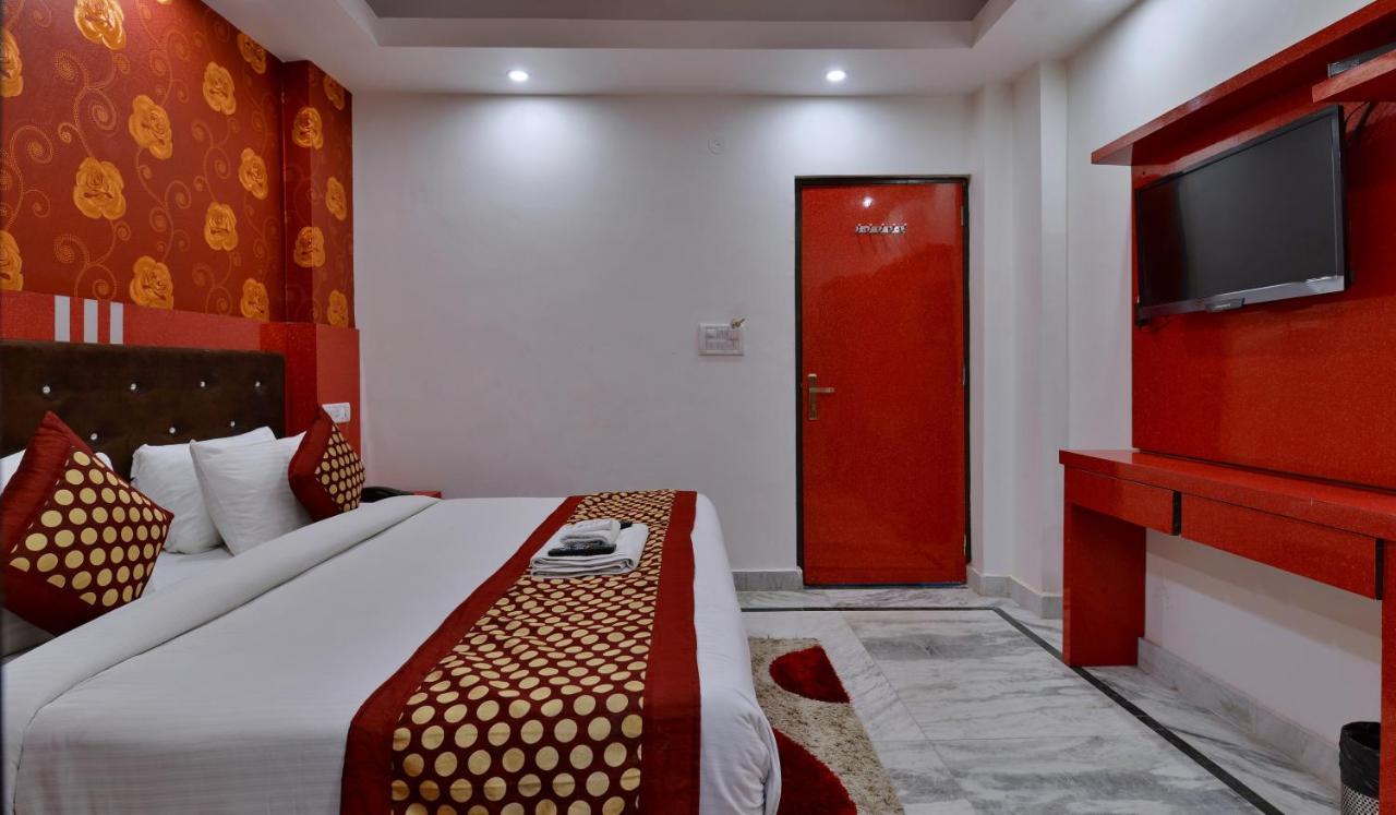 International - Couple Friendly In Sector 11 Hotel Noida