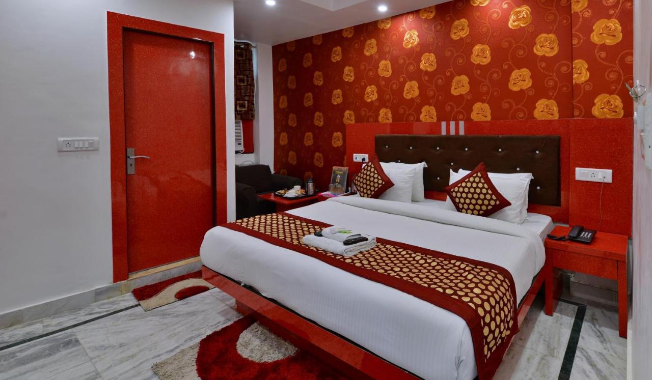 International - Couple Friendly In Sector 11 Hotel 3*