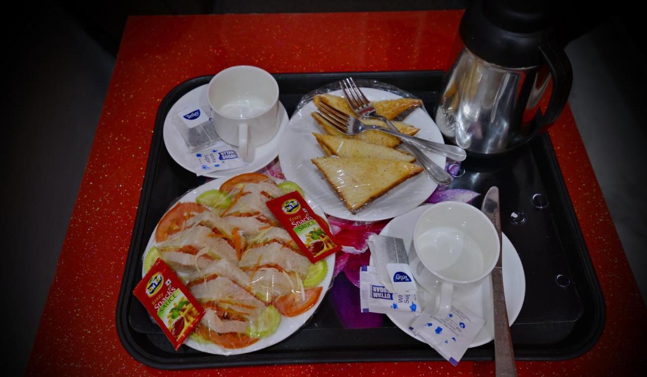 Hotel International - Couple Friendly In Sector 11 Noida