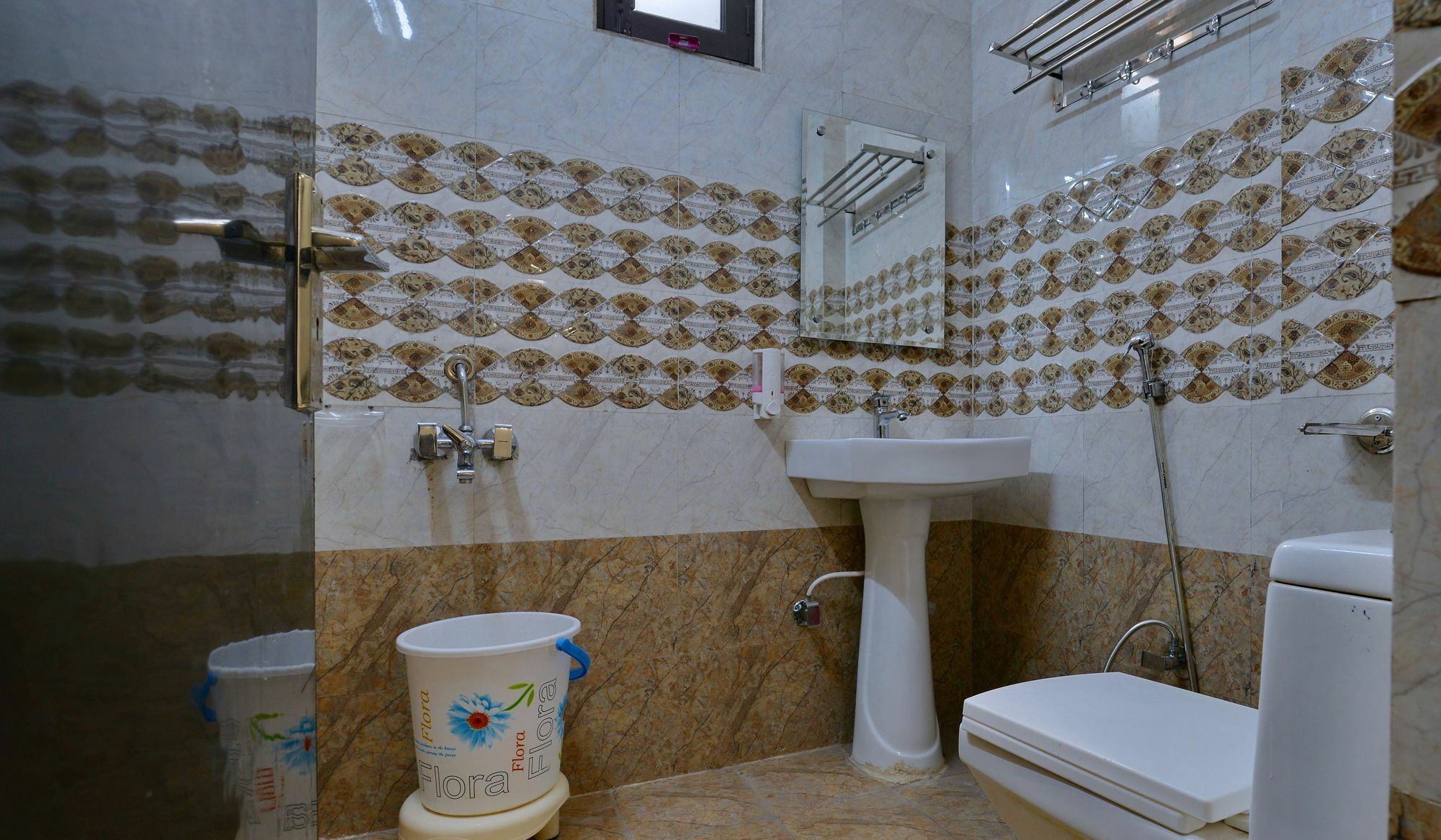 International - Couple Friendly In Sector 11 Hotel 3*
