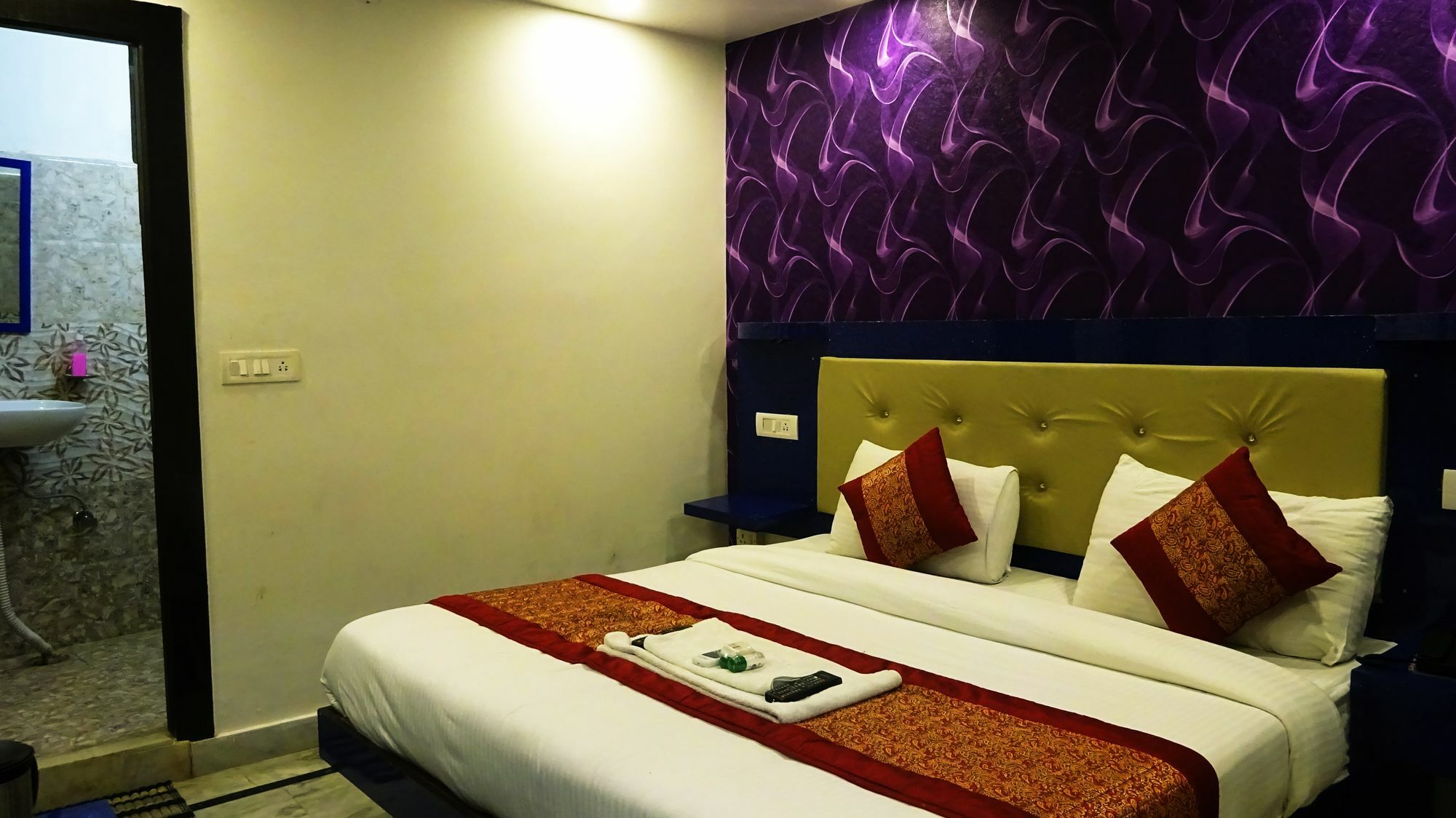 International - Couple Friendly In Sector 11 3* Noida