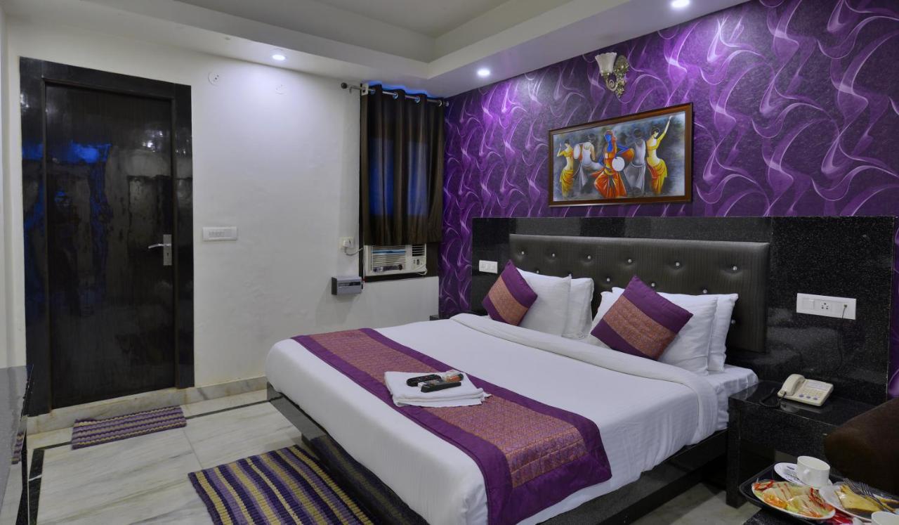 Hotel International - Couple Friendly In Sector 11