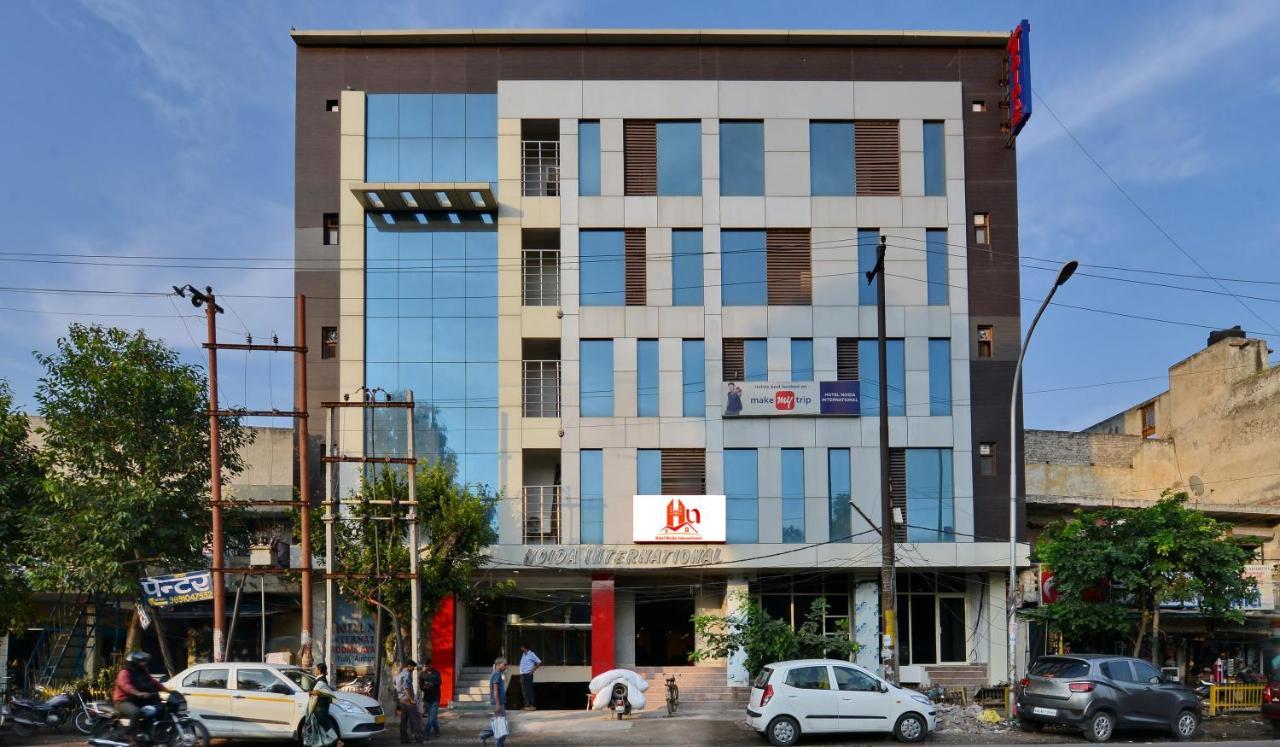 International - Couple Friendly In Sector 11 3* Noida